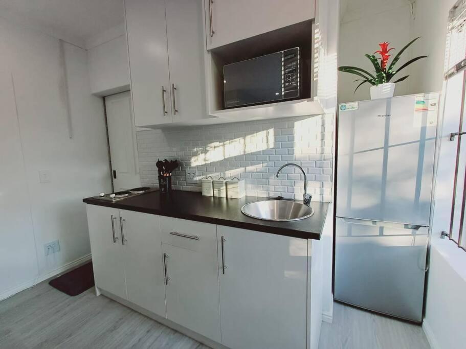 Apartment Charm Nest - Uncapped Wi-fi & Self Check-in Kapstadt