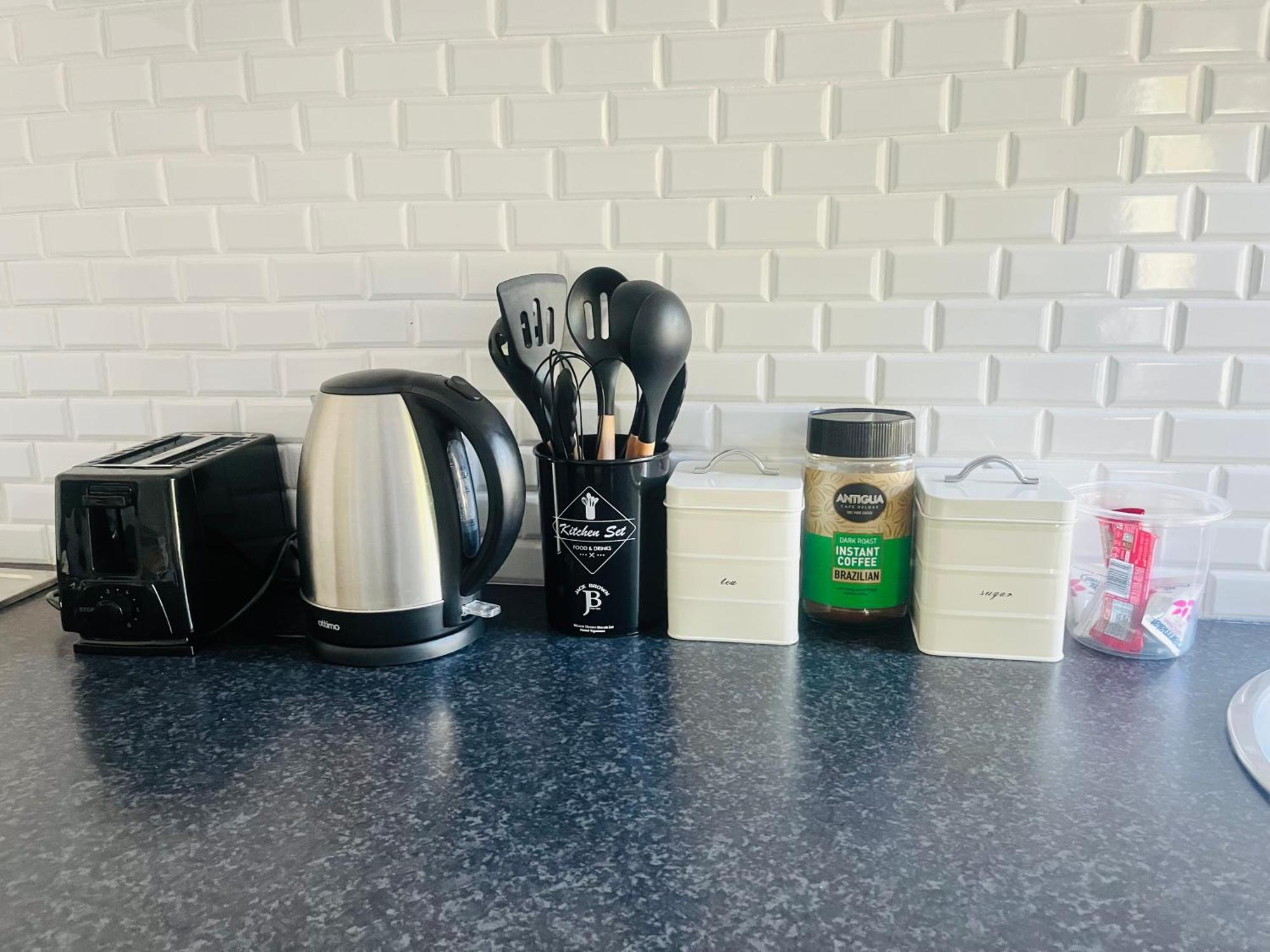 Apartment Charm Nest - Uncapped Wi-fi & Self Check-in *